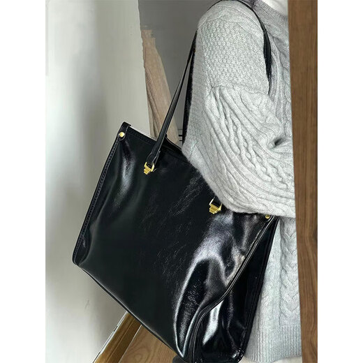 Cute new style high-end large-capacity tote bag for women 2025 summer new fashion shoulder handbag crossbody computer bag black
