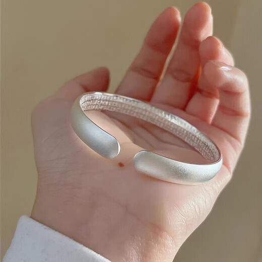 Laohuangxiang 9999 pure silver bracelet, ancient Lotus Heart Sutra solid open silver bracelet, a gift for my girlfriend’s mother, Lotus Heart Sutra silver bracelet, about 30 grams