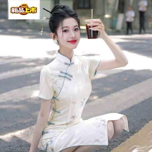 Chujing Cheongsam New Modified Frühlings- und Sommerkleid Sommertemperament junger Stil neuer chinesischer Stil 691 m