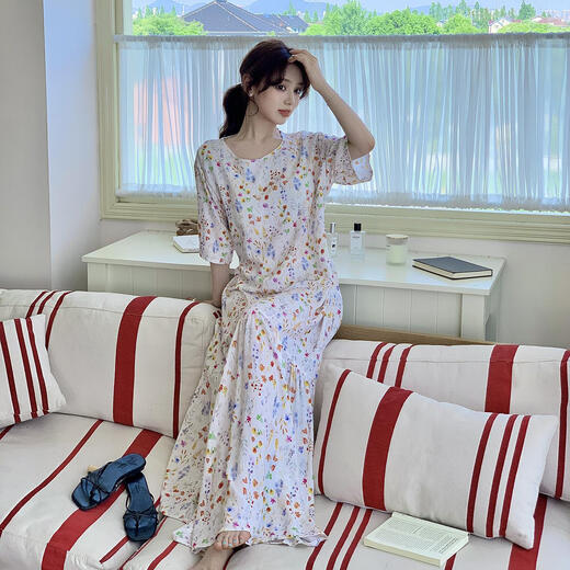 El camisón de la almohadilla de cofre fija integrada del pueblo de Shantoulin con cinturón para el vestido de extensión de seda de algodón de verano de manga corta para mujeres se puede usar afuera. Falda larga de cuello redondo Pink Floral con almohadilla de pecho. Tamaño único F Longitud de la falda 12590-140Jin [Jin equivale a 0.5 kg]