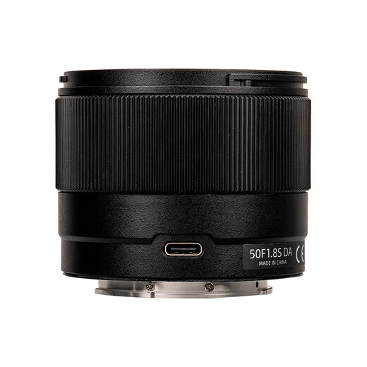 Yongnuo (YONGNUO) YN50mm F1.8 is suitable for Sony port. It is suitable for Nikon port. It is suitable for mirrorless single large aperture autofocus lens. YN50mm F1.8S Lite Sony E half black