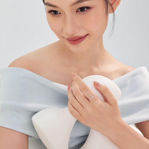 Lukfook Jewelry Platinum 950 Vibrant Platinum Ring Simple Closed Ring Daily Gift Price EFPTBR0002 No. 12-2.18g (including labor cost 227 yuan)