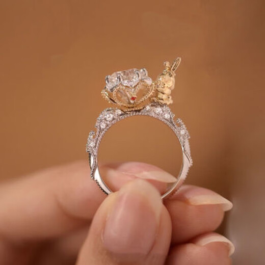 QUAMER rose rabbit inlaid moissanite ring refers to feminine and good-looking hand jewelry, niche and versatile couple Mo rose rabbit ring