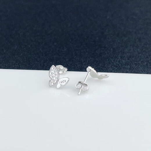 Lao Fengxiang platinum earrings LUCK diamond butterfly earrings, a light luxury gift for girlfriend and wife as a birthday gift, platinum jewelry, white gold, about 2.57g