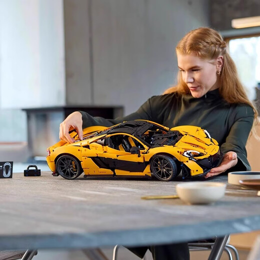 
Kun Linyi is compatible with Lego McLaren P1 sports car mechanical group series huge model children assemble high-difficulty building blocks for men Replica McLaren P1 3893+ pellets Steps