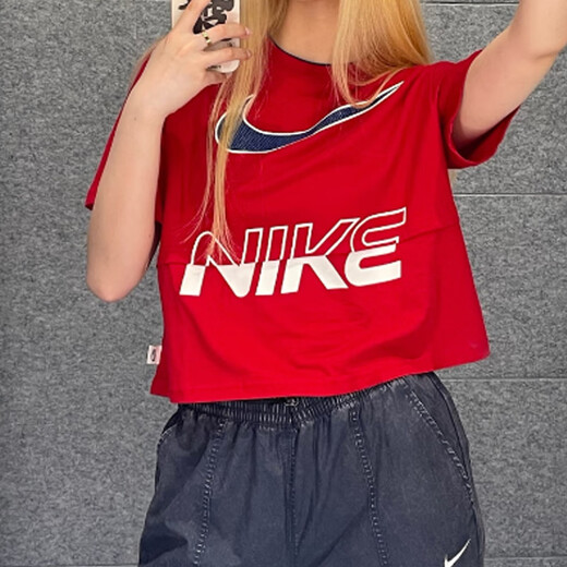Nike (Nike) Kurzärärmelte T-Shirt Damen 2025 Sommer New Sportswear Strickbarer runder Hals lässig obere Halbhülle reine Baumwolle HF6291-687 Red M