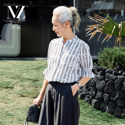 Muzi middle-aged mother's summer dress, fashionable short-sleeved thin T-shirt shirt, middle-aged and elderly women's clothing, autumn clothing for over 50 years old
