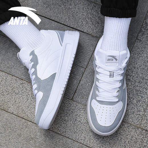 Anta (Anta) Herrenschuhe, weiße Schuhe, Herren 2025 Frühlings- und Sommer -Dick -Soled -Leder -Face Studentin Casual Sports Schuhe Männer -2 Pure White/Nebel Grau [trendiger neuer Farbanpassung] 42