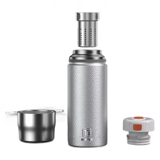 
For healthy life, Pang Donglai Pure titanium thermos cup tea separation and health care double-layer titanium cup titanium crystal braised tea brewed tea. Use it with peace of mind and confidence. Purple-red 450ml