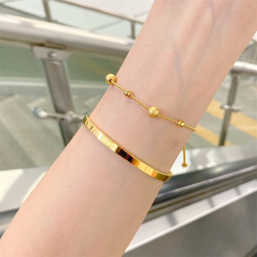 Chow Tai Fook Chinese Valentine's Day gift good luck bracelet for women, light luxury niche 2025 new style 18k gold titanium steel exquisite non-fading transfer bead pull-out bracelet adjustable