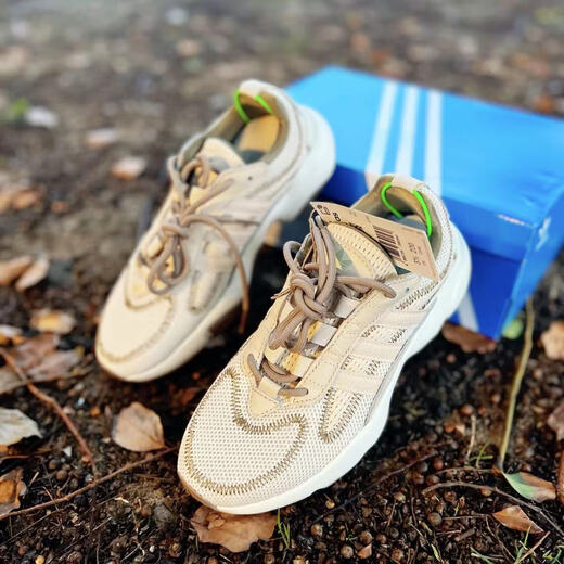 阿迪达斯（adidas）休闲鞋男鞋女鞋 春夏季新款三叶草网面透气减震运动鞋低帮跑步鞋 JQ3927/奇妙白/光晕绿/棕色/偏小 42 (260mm)