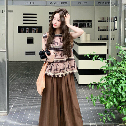 拉夏贝尔（La Chapelle）复古印花无袖背心休闲套装女2025夏季新款松弛感显瘦阔腿裤两件套 棕色裙裤+印花背心  S (105斤内)