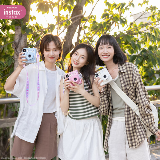 Fuji (FUJIFILM) Polaroid mini SE student model one-shot point-and-shoot camera male and female student model mini 7+/7s/7c upgraded version package includes photo paper white cloud time package package 2 standard + 10 pieces of photo paper + silicone case + basic version gift pack