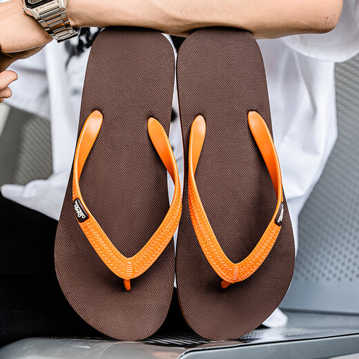 Flip Flip Flip For Men Guangdong Anti-Slip Wear Wear Wear Brand de alta gama Importada 2025 Estilos nuevos para ropa al aire libre y Cool Beach Brown Dark Brown 39