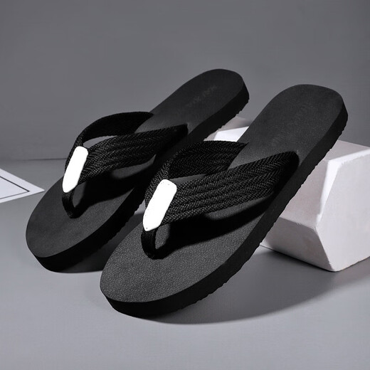 Tongs Sandales de plage extérieure d'été masculines 2025 Nouvelle marque de mode Anti-glipt haut de gamme Pantoufles de pipage haut de gamme Men's Gray 42