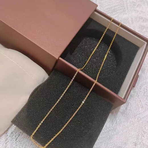 Chow Tai Fook Chinese Valentine's Day gift high color retention 18K gold plain chain necklace women's O-shaped chain clavicle chain snake bone chain titanium steel thin gold single gold O-shaped chain