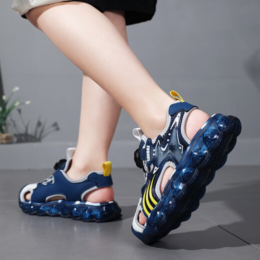 Children's Sandals Boys Summer 2025 New Baotou Beach Shoes for Big Children Boys Soft Bottom Anti-Slip Summer Mesh Sapphire Blue 38