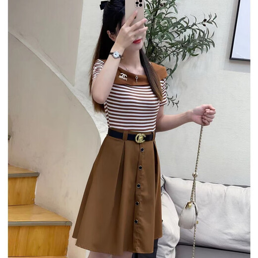 Sai Shiou Alter reduzierendes Modekleid für Frauen im Sommer 2025 Neuer Stil, stilvoller, schlanker und hüftgetränkter, gefälschter zweiteiler kurzärmeliger Rock, schwarzer Rock 6621, Gürtel M.