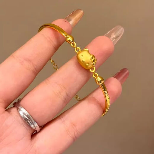 French retro butterfly bracelet for women ins niche design high-end bracelet 2025 new style medieval style hand jewelry three-dimensional KT cat bracelet