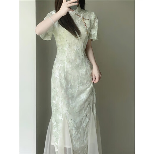 Neues Kleid im chinesischen Stil cooler Stil Frühling und Sommer 2023 Neues Frauen -Chinesischer Stil Grüne Cheongsam Modifizierte Fischschwanzrock 9196 m
