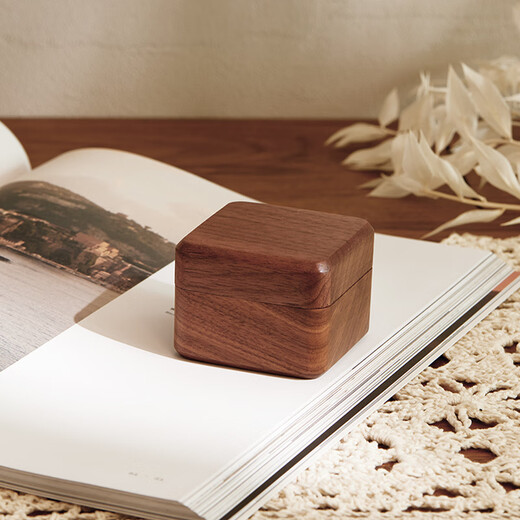 Fan Yejia's high-end black walnut jewelry box, birthday proposal ring box, diamond ring, anniversary birthday gift box, New Year's gift