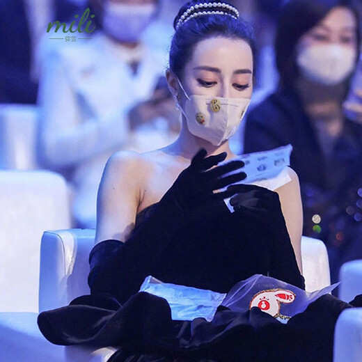 Japanese Reba same style long gloves velvet wedding dress bride taking photos French Hepburn style retro performance etiquette Black Reba same style velvet length
