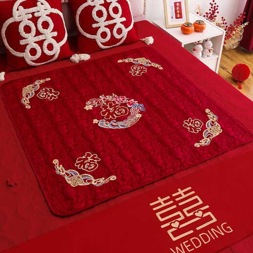 La novia casada se sienta en una colchoneta de suerte con un bordado de cien bendición rojo más gran joya de alegría con un niño pequeño temprano y el niño noble se casa y presiona la cama con una estera afortunada. Good Mat tiene la bendición de llegar a casa en una estera de suerte con un bordado de borde dorado_9898cm