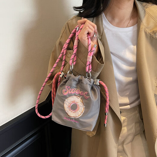 Tan Beiman Handy Tasche Crossbody Bag 2025 Neue japanische INS gestickte Pendelbeutel Mode Mini -Umhängetasche Leinwand Tasche Mini Pendel -Telefontasche [Grau]