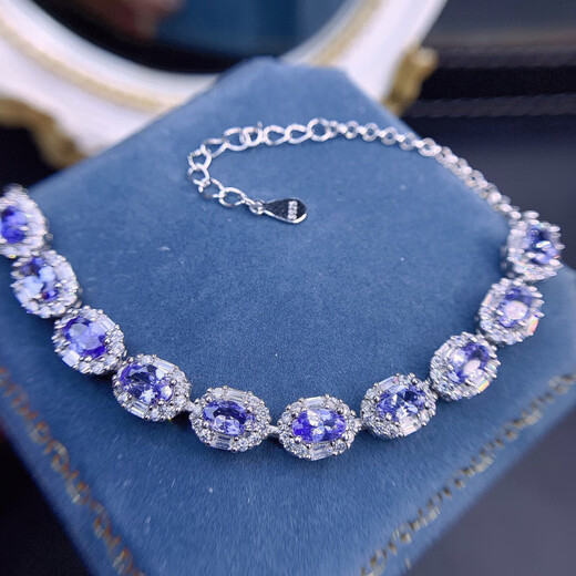 Yixiang natural tanzanite bracelet for women, clean and good color. 925 silver precision inlay supports detection. Natural tanzanite bracelet for women, clean and good color.