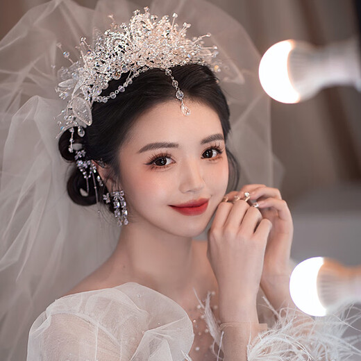 Langqing Bridal Crown Headdress Super Fairy Crystal Eyebrow High-end Princess Wedding Crown Wedding Dress Photo Accessories Crystal Crown + Earrings + Veil