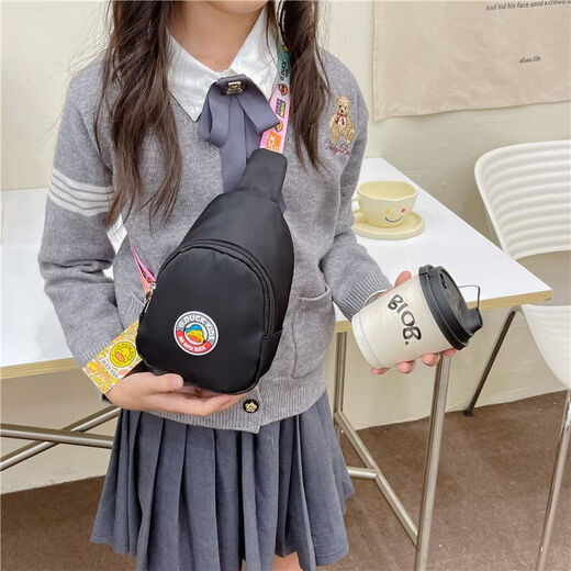 
Nimengshi little yellow duck children's super cute slant breast bag fashionable boys and girls travel change backpack trendy cute pink HL6624