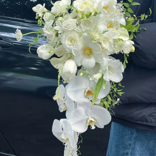 
Hand-held flower waterfall drooping sense bridal bouquet wedding photography simulation green white fake flowers new waterfall bouquet style 1
