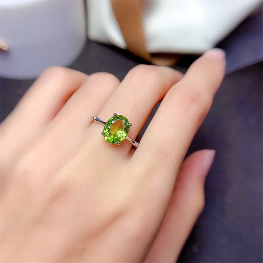 Weici original olive ring for women sterling silver plated 18k gold emerald crystal ring design niche high-end natural peridot ring