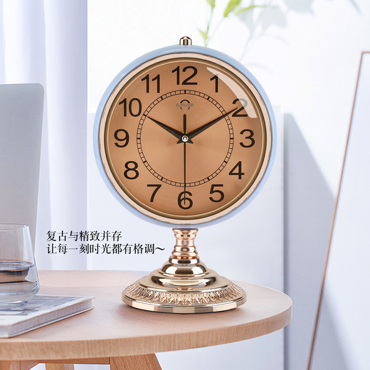 OUDUIDA RETRO RETRO Sala de estar Oro decoración de adornos de escritorio T Clock Mesa de moda Hogar Sentada Caballo Europeo MUTE MUTE 6996 Patrón de café