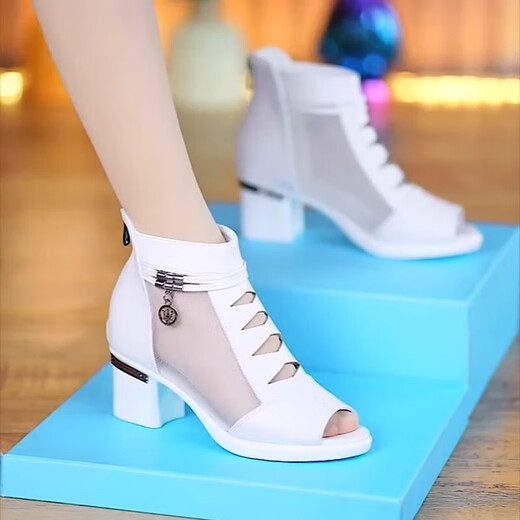 Meister Zulijian Römisch -echtes Ledersandalen für Frauen 2025 Sommer Neues Mesh Kurzstiefel modische Sandalen für mittlere Dicke Heel Hollow Fish Mundschuhe Wenzhou Huidong ist nicht müde von ihren Füßen und trägt Lochschuhe draußen - schwarze 35 Sandalen für Frauen 2025 New New New New New New neu