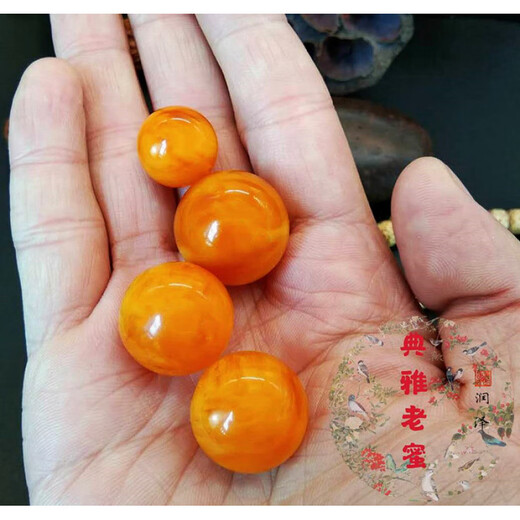 Fat Donglai quality beeswax chicken fat yellow single bead chicken oil red yellow old round beads loose beads single diamond top bead star and moon hand selected diameter 10mm (2 pieces)