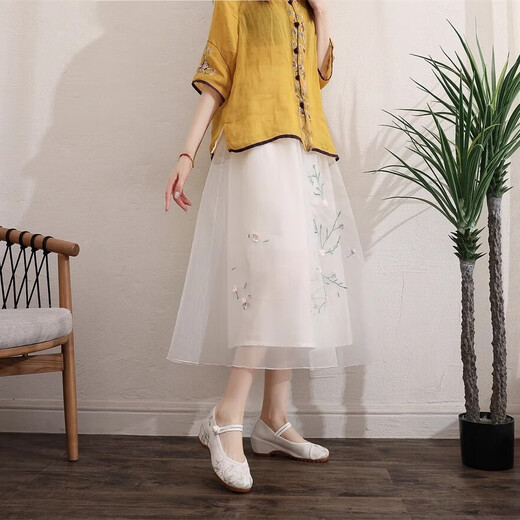 
Fujian Chinese style plain embroidered shoes old Beijing cloth shoes women's soft sole height-enhancing tea clothes shoes retro cheongsam shoes Hanfu shoes 36