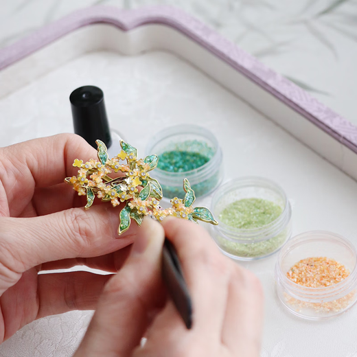 Shijun (SHIJUN) intangible cultural heritage mother-of-pearl brooch finished osmanthus hand-made niche osmanthus new Chinese design jewelry as a souvenir 20 Osmanthus fragrant (golden yellow)