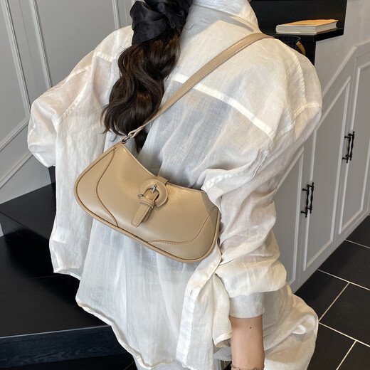 El popular bolso de este año para mujeres nuevos de 2025 nicho de moda súper caliente de un solo hombro bolso de axilas que viajan a través de una bolsa cuadrada pequeña color caqui color