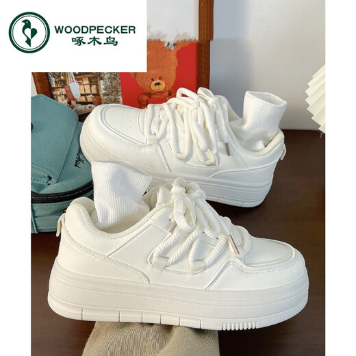 啄木鸟百搭松糕小白鞋女春夏季小众厚底板鞋2025新款增高休闲运动鞋 米白色 35