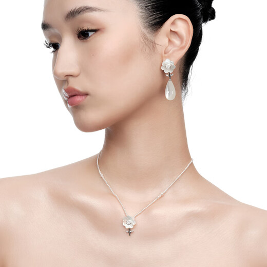 YVMIN尤目不规则花朵项链女吊坠设计师款【新品】 白色小号