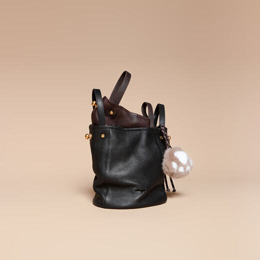 Food tang bucket bag 2025 new bag shoulder bag vegetable basket crossbody handbag commuter clean smoke (water dyed cowhide) black