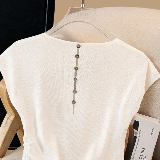 Silk Cypress V-Neck Pull 2025 Été Nouveau design plissé pour femmes Hollow Lady Pullover Top