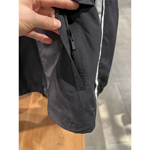 阿迪达斯 （adidas）外套男士2025春季新款健身训练运动服立领防风休闲梭织夹克上衣 KC3892黑色/白 2XL