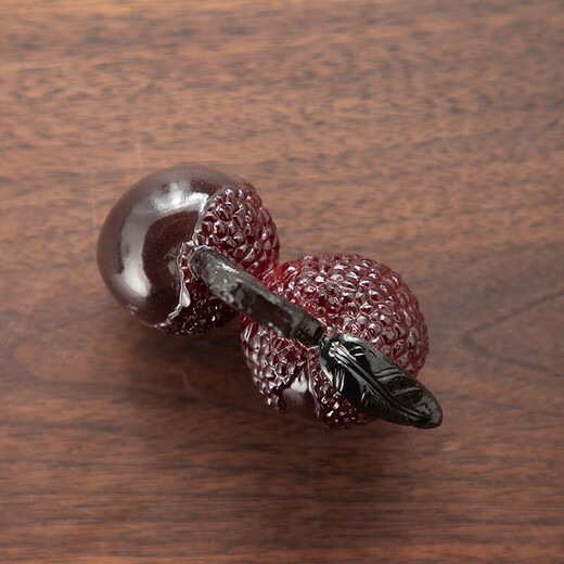 Dehua Ceramics Color-changing tea pet, inspiring and moving forward. Two small ornaments for Zen tea ceremony. Modern light luxury and high-end. Color-changing fruit ornaments. Tea pet. Two inspiring and moving forward.