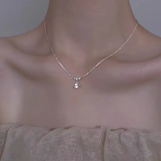 Junpo water drop Pt950 platinum 18K gold platinum necklace women's pendant clavicle gift for girlfriend 520 lover gift water drop PT950 platinum pendant + necklace