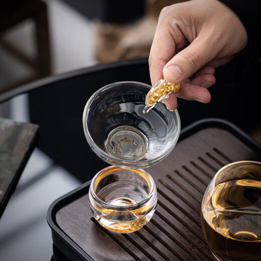 Fat Donglai's same German quality crystal glass tea set filled with gold foil light luxury covered bowl complete set of Kung Fu tea set Large capacity gold foil tea bowl + fair cup + round tea E
