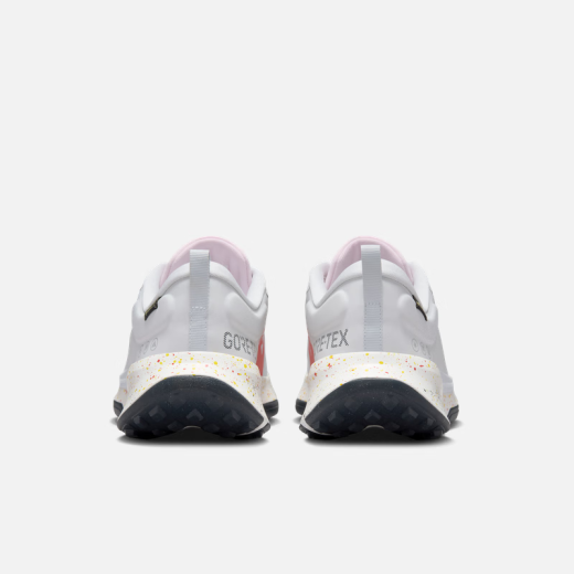 耐克（NIKE）JUNIER TRAIL 2 GORE-TEX防水男子越野跑步鞋HM9734 200中灰/耀黄/沙漠卡其/幻影灰白 42.5