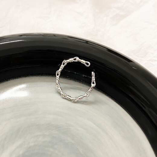 Ye Yu Pearl Ring Women's Niche Design Plain Ring Ring Stackable Temperament Design Fashion Personalized Open Ring Pearl Cross + Thin Chain Hollow Ring 2-piece Set Exquisite Gift Box