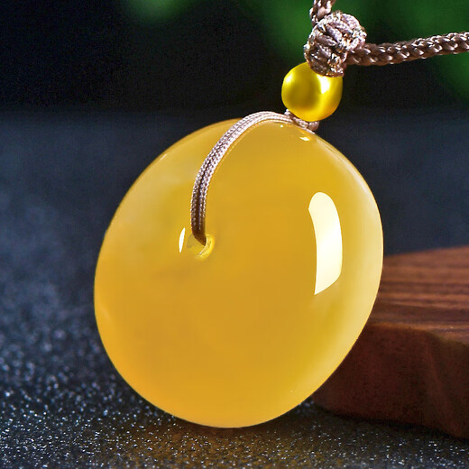 A Thousand Years Jade Chicken Oil Yellow Beeswax Peace Buckle Pendant Chinese Style Sweater Chain Meaning Peace and Perfection One-foot Gold Top Bead QZH3333i 6.57g
